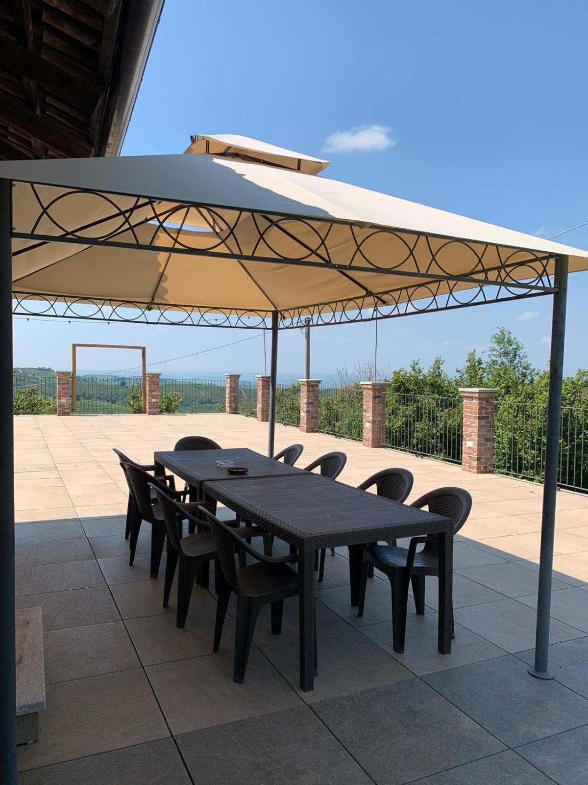 Agriturismo Cascina Anri Mango Екстер'єр фото