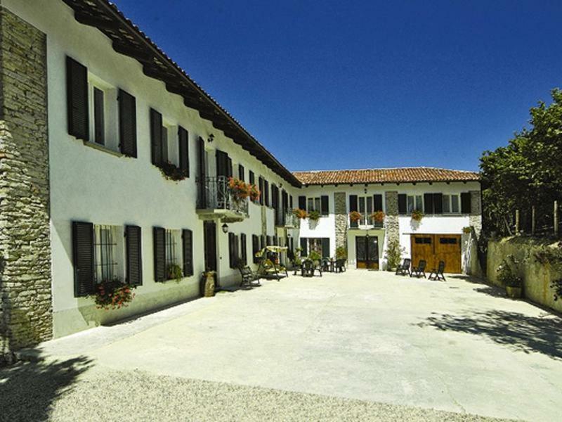 Agriturismo Cascina Anri Mango Екстер'єр фото