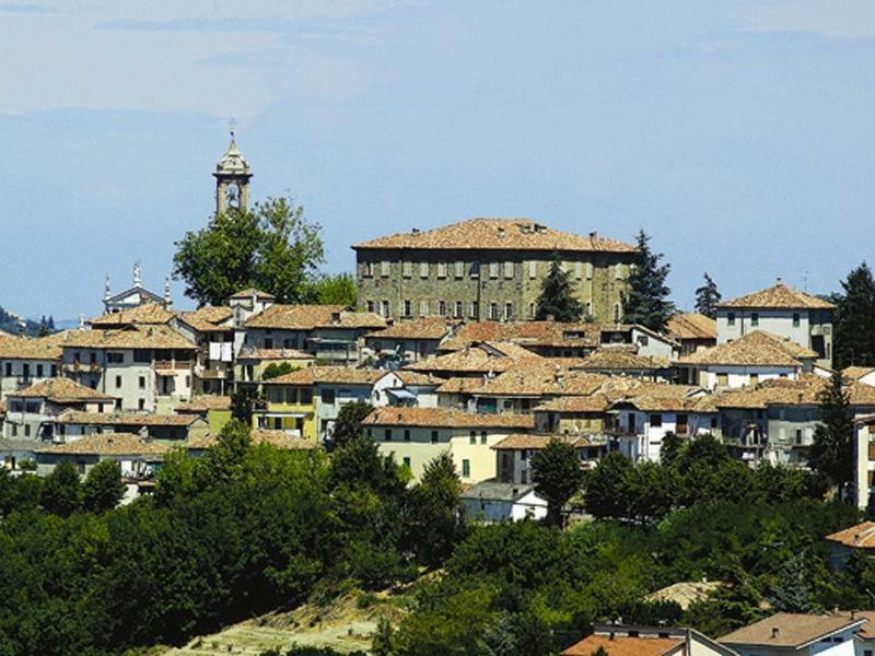 Agriturismo Cascina Anri Mango Екстер'єр фото
